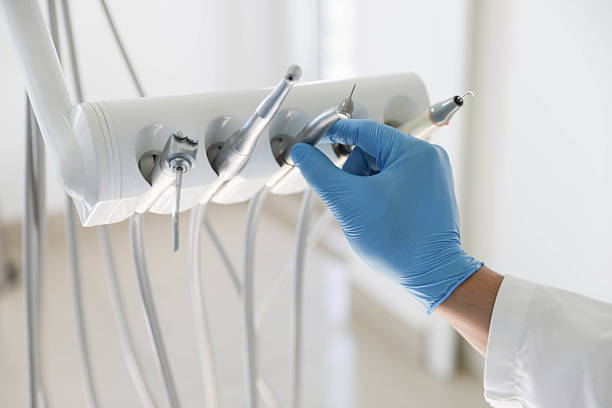 Professional Wisdom Tooth Removal technician working in Rice, TX